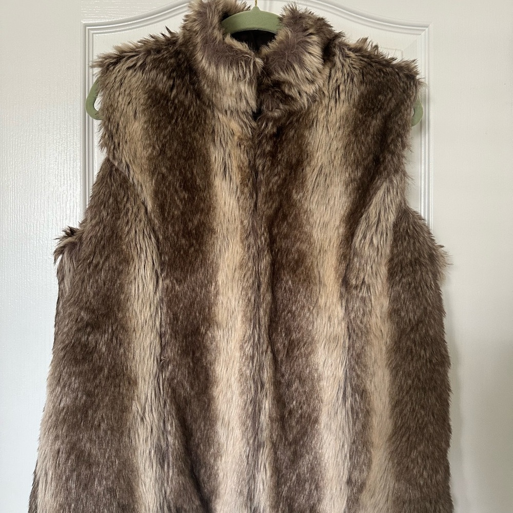 Faux Fur Sleeveless Vest